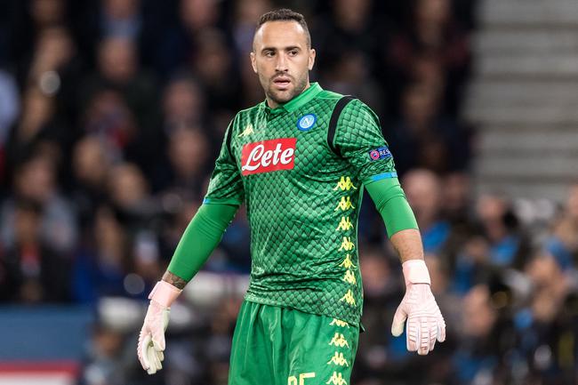 记者：海港对奥斯卡健康状况高度关切，通过多种方式表达慰问（记者：海港对奥斯卡健康深切关注，已通过多渠道表达慰问）