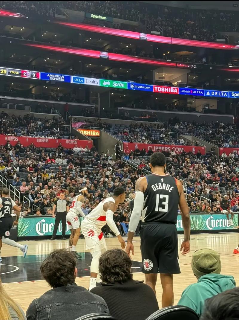 篮球CBA球队管理层强调青训发展（CBA俱乐部高层着力推进青训建设）