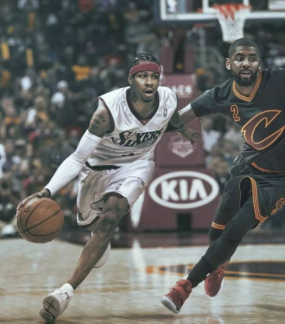 理性追星，新鹏城vs成都赛后有球迷跳下看台与韦世豪合影（理性追星！新鹏城战成都后有球迷翻越看台与韦世豪合影）