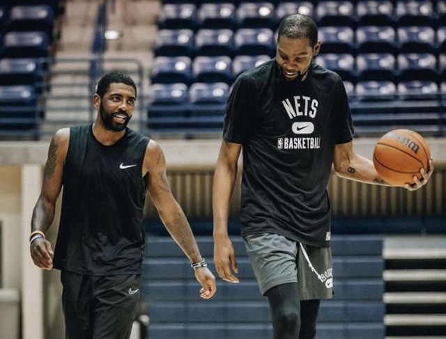 维尼修斯在所有体育场继续制造混乱（维尼修斯在各大球场依旧掀起风波）