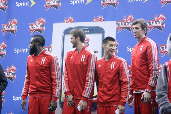 悬念回来了？爵士抢断科利尔反击上空篮9-0打停魔术 分差个位数（悬念重燃！科利尔抢断反击上篮带队9-0高潮，爵士打停魔术分差回到个位数）