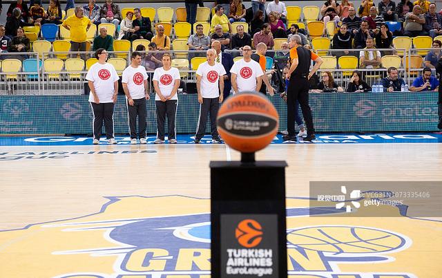 世体：巴萨正等待重返诺坎普的批文，若本周不行则需等到月底（世体：巴萨等待重回诺坎普批复，本周无果将延至月底）