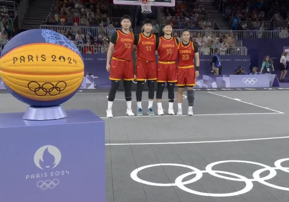 哈曼：拜仁仍是欧冠冠军的重要竞争者，战胜大巴黎是一种警告（哈曼：拜仁依然是欧冠争冠热门，击败大巴黎释放了警示信号）