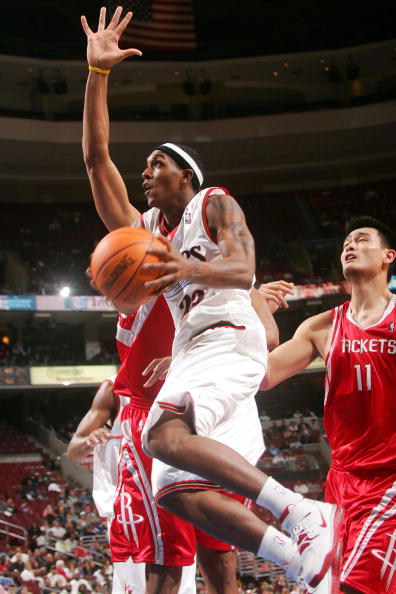 消息人士称，利物浦已开启谈判，有意以5000万英镑签下德甲顶级球员之一。（据知情人士透露，利物浦已展开磋商，计划以5000万英镑引进一位德甲顶尖球星。）