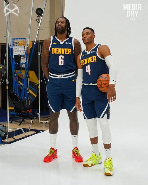 WCBA最新战况综述，广东四连胜，新疆终止连败（WCBA战报：广东豪取四连胜，新疆终结连败）