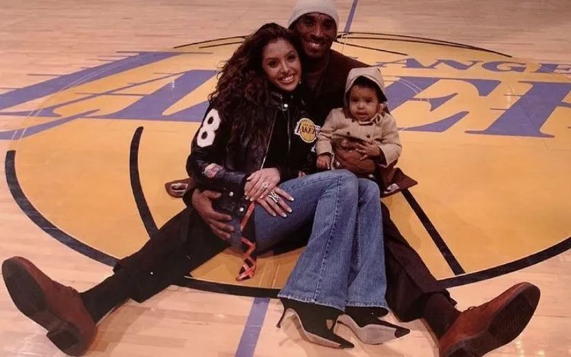 全市场：尤文与那不勒斯对格雷茨卡有意，正关注其续约情况（全市场：尤文与那不勒斯有意格雷茨卡，正密切关注其续约进展）